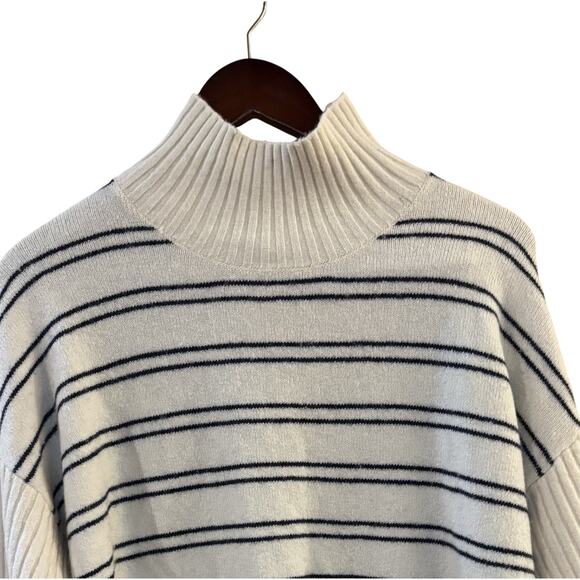 L L Bean Women's 1X Sweater Cream Navy Stripe Turtle Neck NWT Cozycore Preppy - Picture 2 of 6
